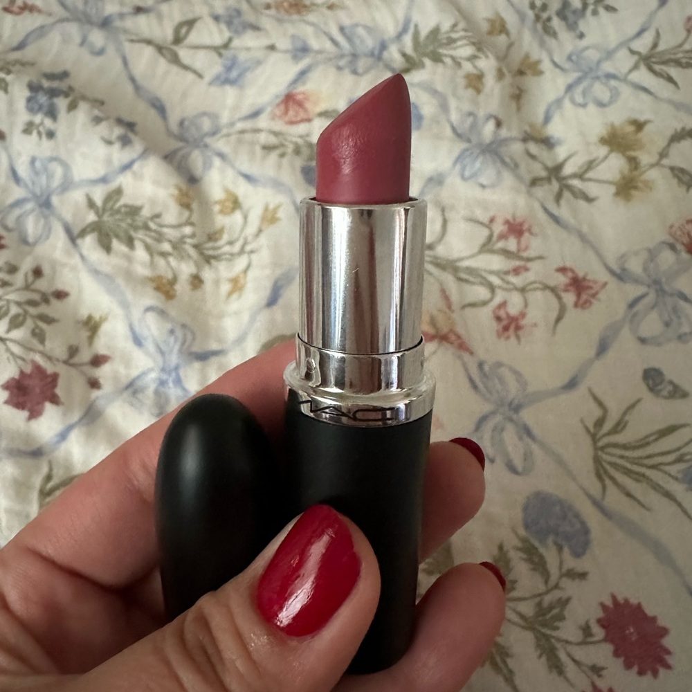 Mac Brave Sleek Satin Lipstick
